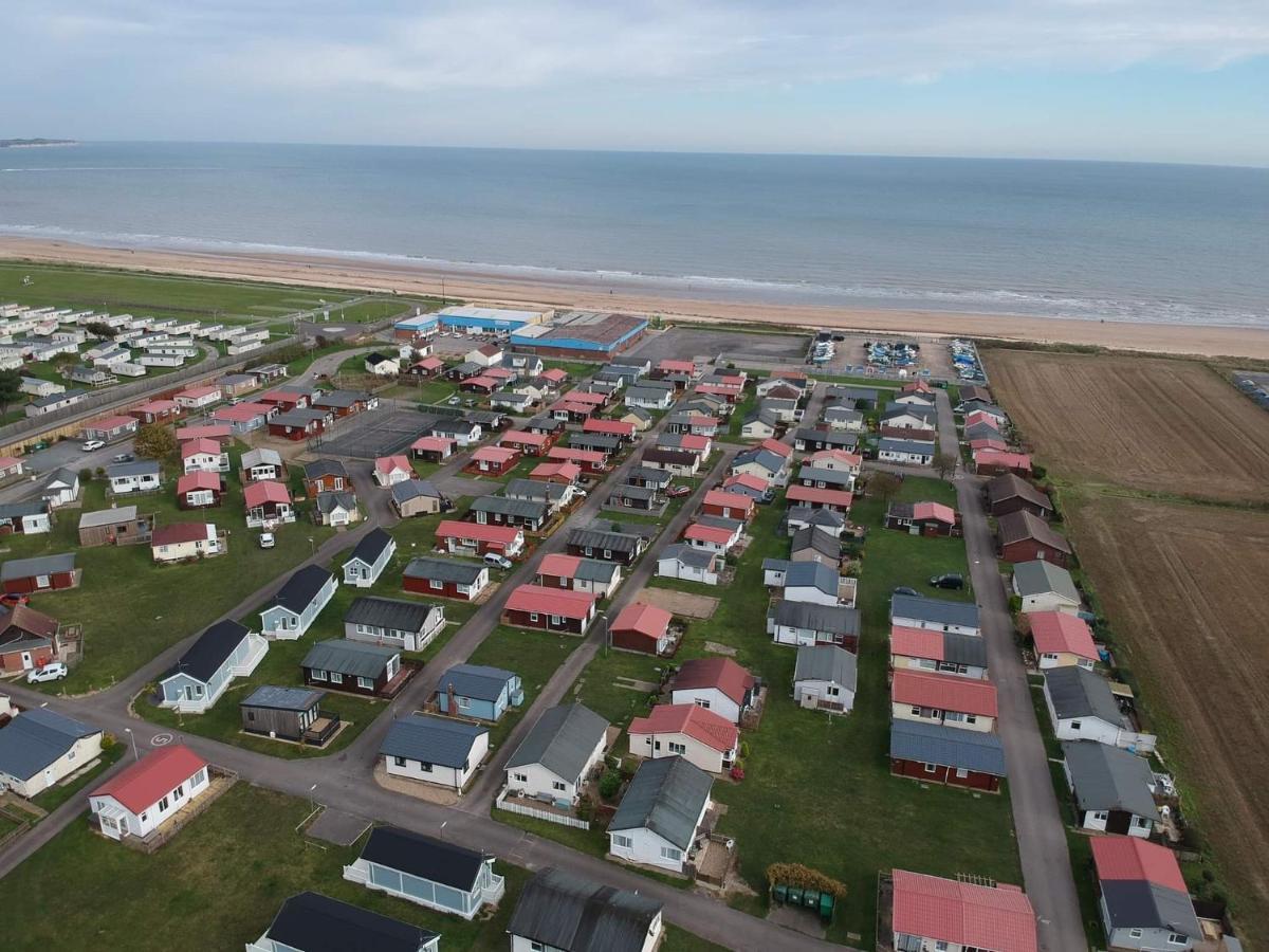 Savannah-By-The-Sea Bridlington Extérieur photo